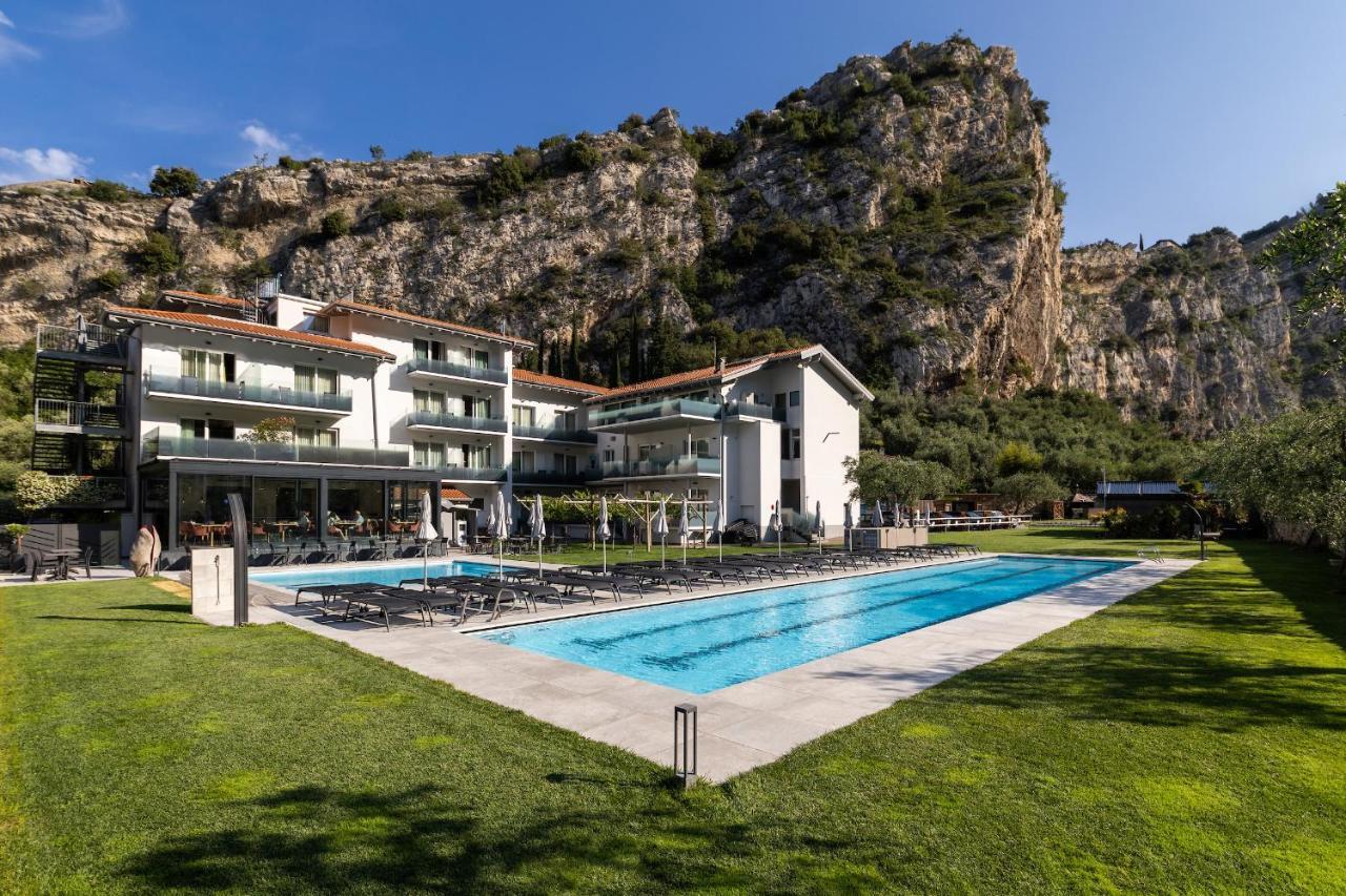 Aktivhotel Santalucia Torbole Sul Garda Exteriör bild