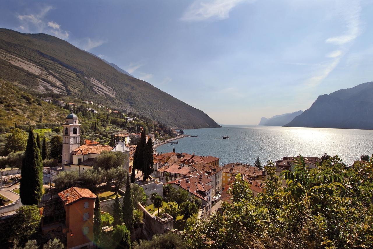 Aktivhotel Santalucia Torbole Sul Garda Exteriör bild