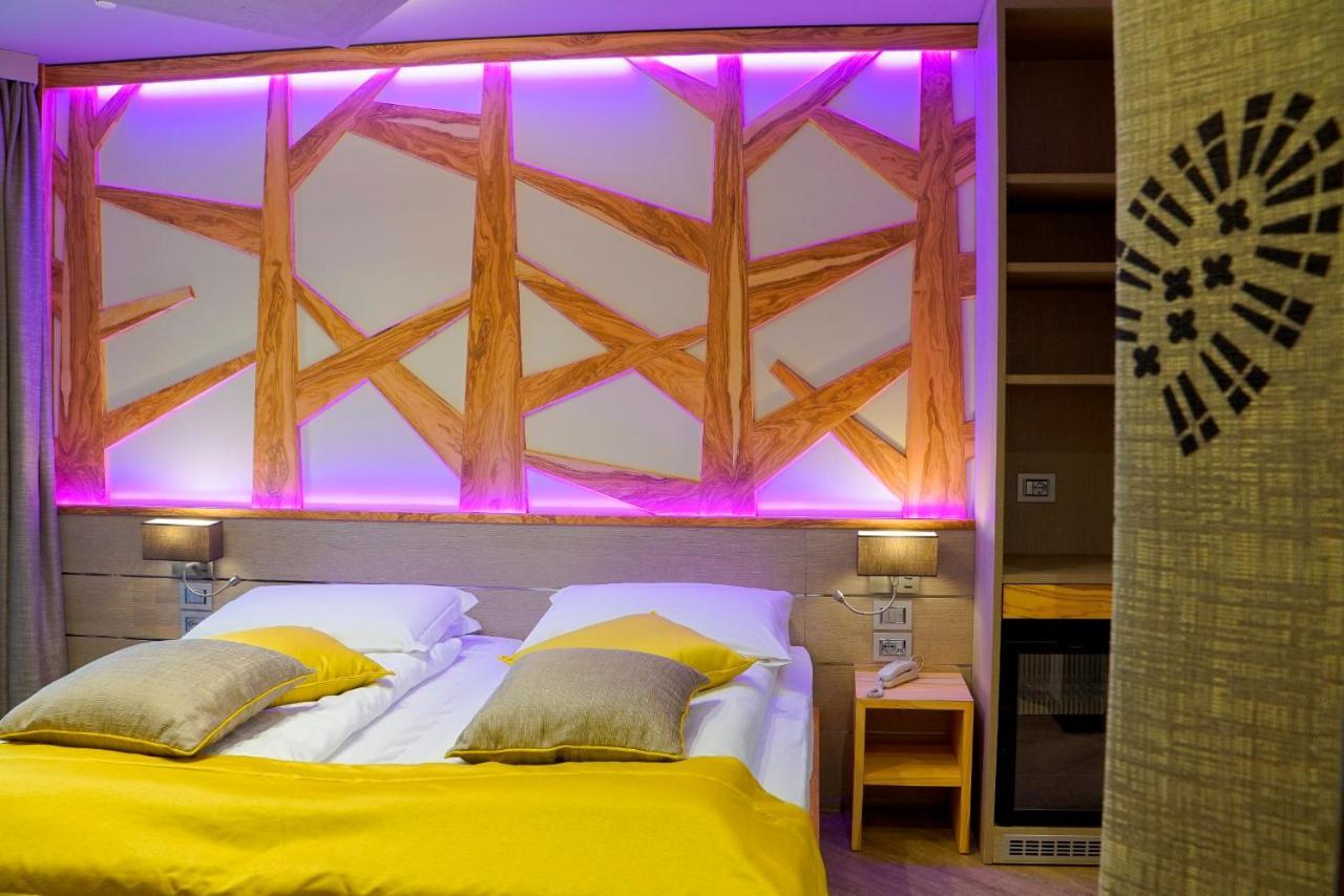 Aktivhotel Santalucia Torbole Sul Garda Exteriör bild